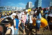 beachcrowded5.jpg
